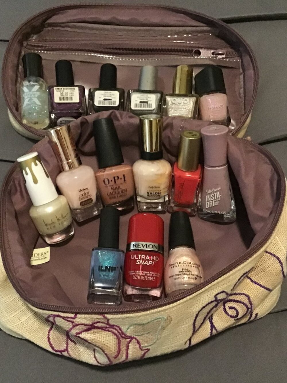 Makeup Bag & 15-Piece Nail Polish Bundle 💅🌸